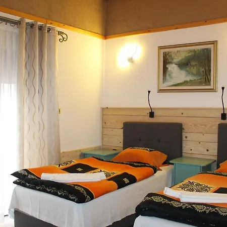 Tutto Hotel
